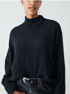FREE PEOPLE Vancouver Turtleneck / Black Sweater Small
